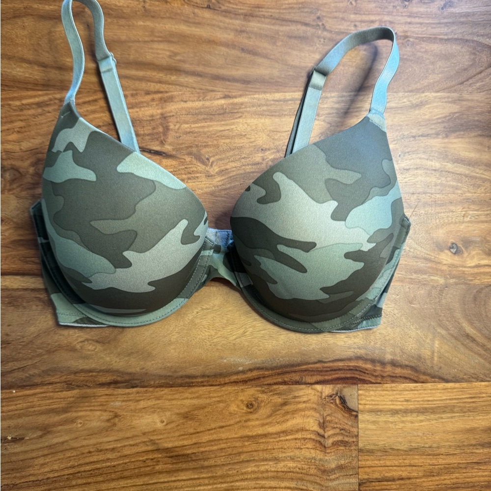PINK Victoria's Secret Camouflage Push Up Bra